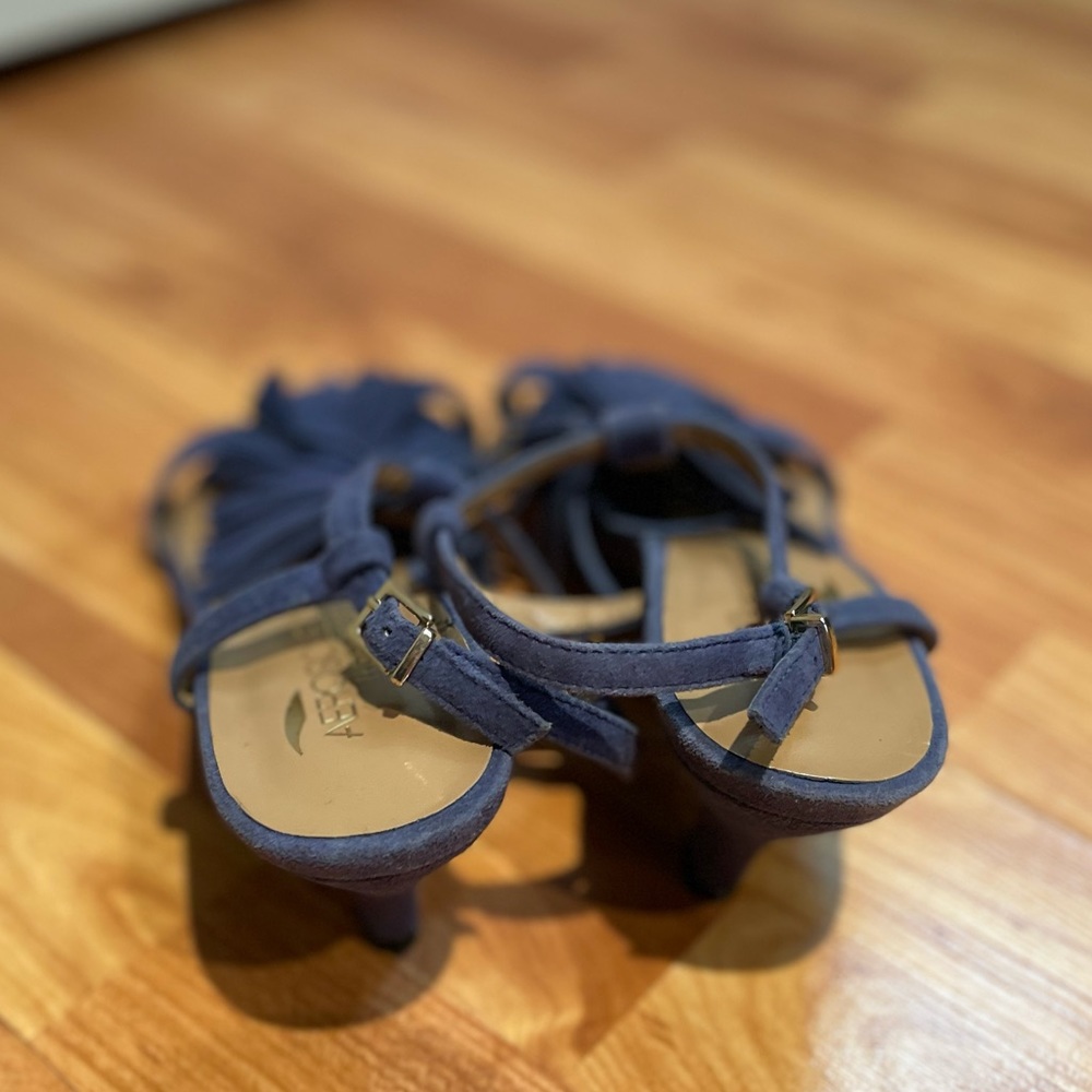 Aerosoles Heel Rest Blue Fringed Sandals Size 7.5 - Picture 4 of 14